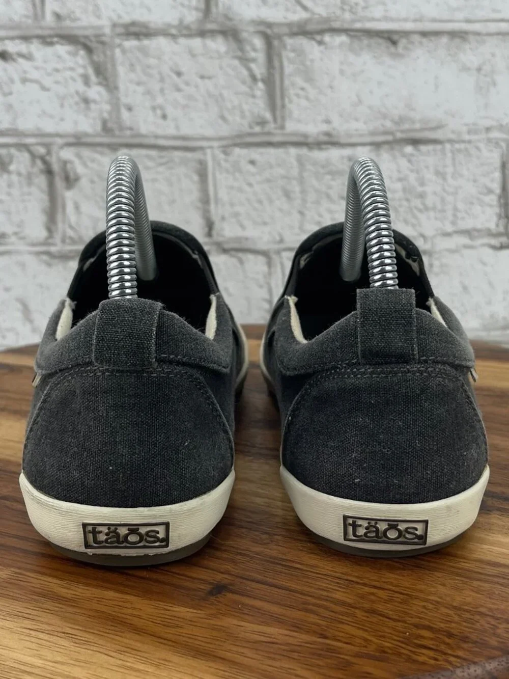 Taos Dandy Womens 8.5 Charcoal Gray Washed Canvas Slip On Comfort Shoes DND13455